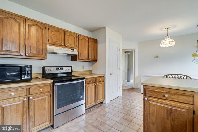 899 N GLEBE RD, Montross, VA 22520
