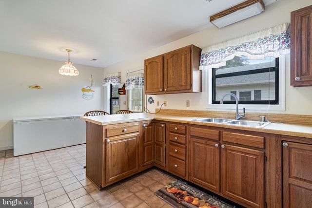 899 N GLEBE RD, Montross, VA 22520