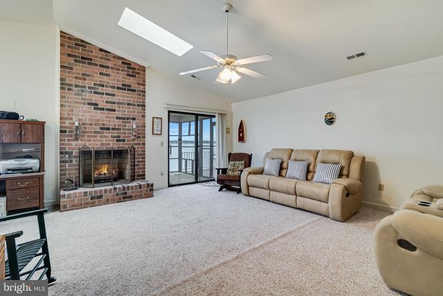 899 N GLEBE RD, Montross, VA 22520