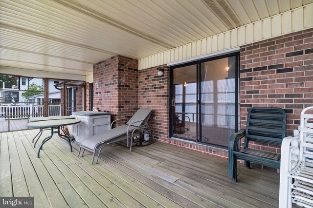 899 N GLEBE RD, Montross, VA 22520