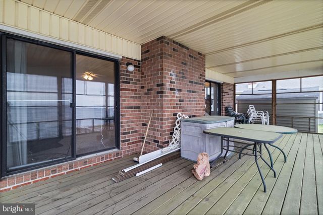 899 N GLEBE RD, Montross, VA 22520