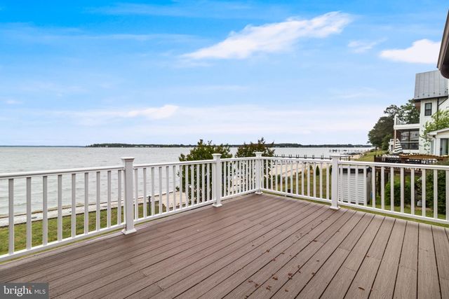 899 N GLEBE RD, Montross, VA 22520