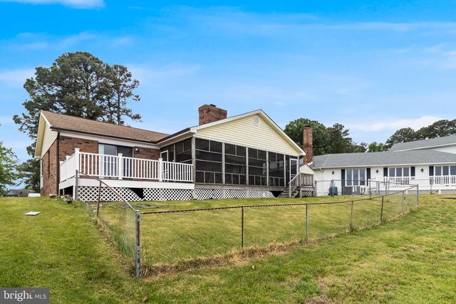 899 N GLEBE RD, Montross, VA 22520