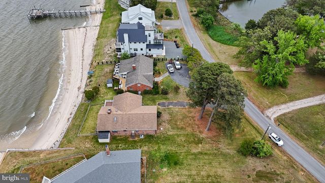 899 N GLEBE RD, Montross, VA 22520
