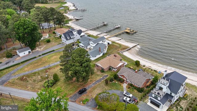 899 N GLEBE RD, Montross, VA 22520