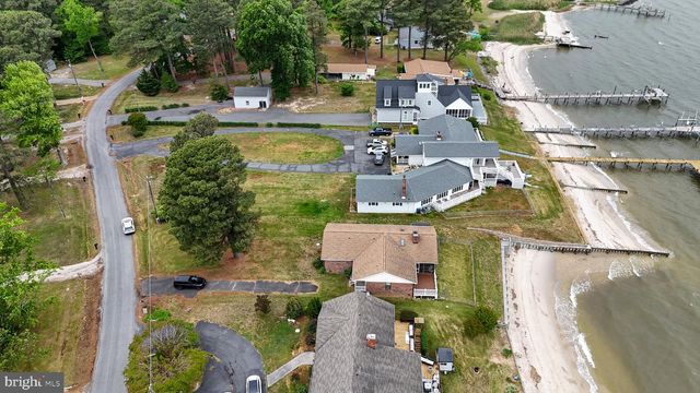 899 N GLEBE RD, Montross, VA 22520