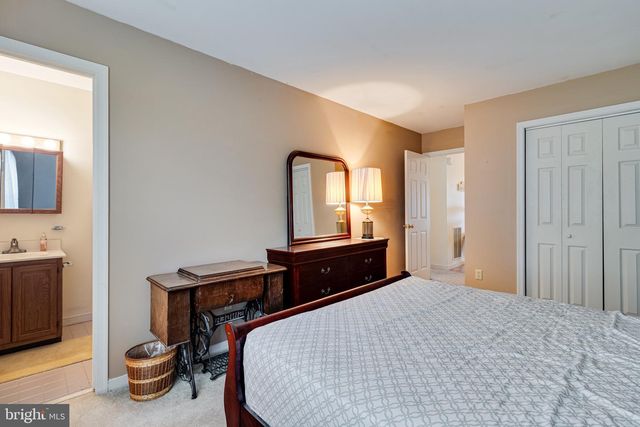 899 N GLEBE RD, Montross, VA 22520