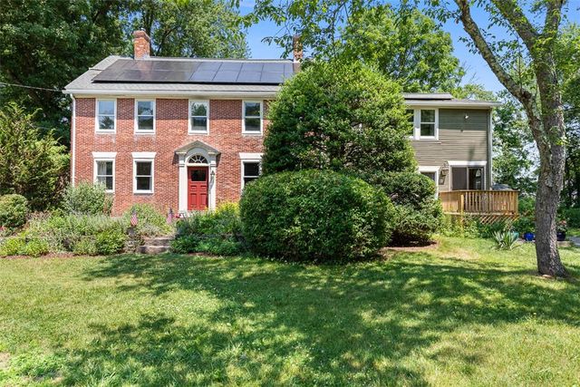 462 Ledge Road, Seekonk, MA 02771
