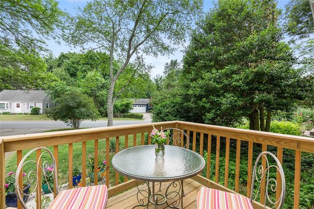 462 Ledge Road, Seekonk, MA 02771