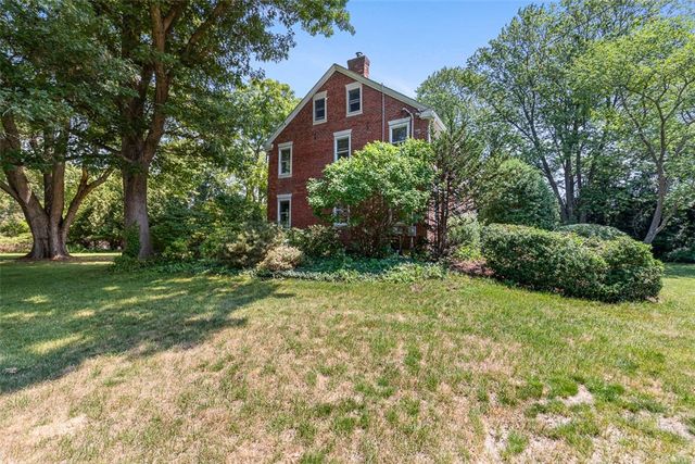 462 Ledge Road, Seekonk, MA 02771