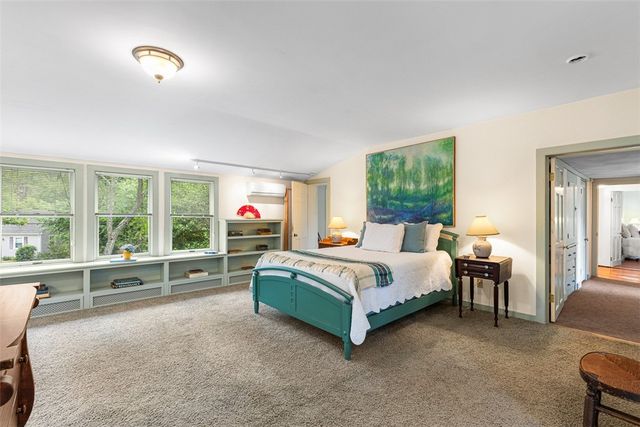 462 Ledge Road, Seekonk, MA 02771