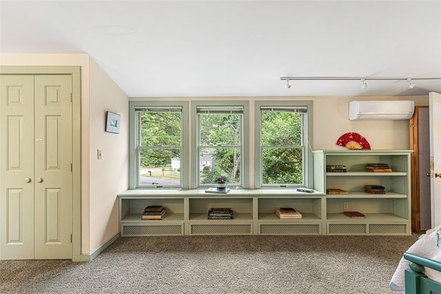 462 Ledge Road, Seekonk, MA 02771