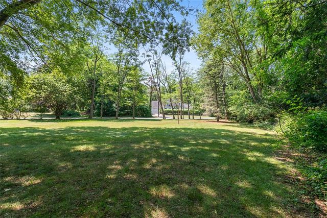 462 Ledge Road, Seekonk, MA 02771