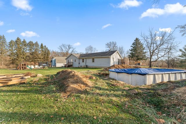 12 S Beulah Vista, Hebron, IN 46341