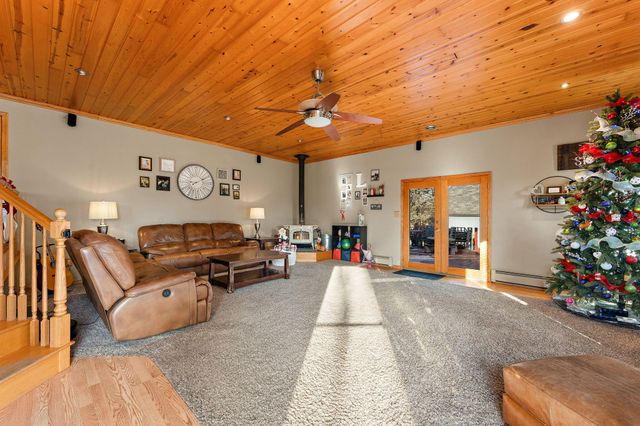 12 S Beulah Vista, Hebron, IN 46341