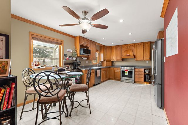 12 S Beulah Vista, Hebron, IN 46341