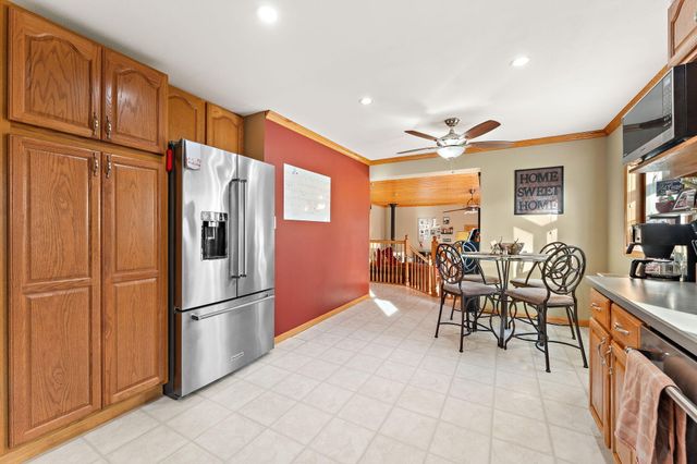 12 S Beulah Vista, Hebron, IN 46341