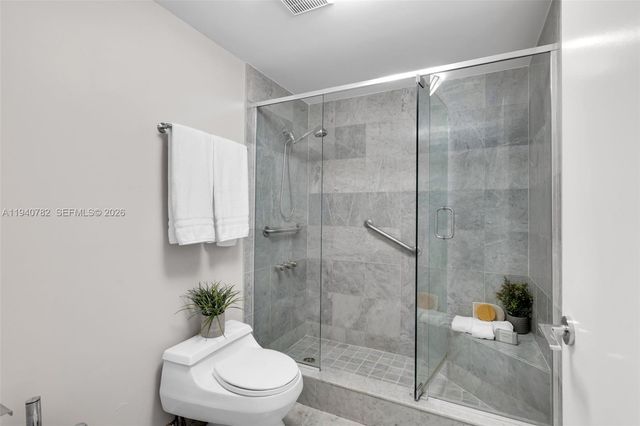 50 Ocean Lane Dr 108, Key Biscayne, FL 33149