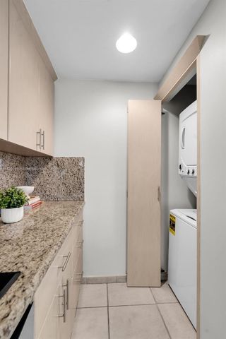 50 Ocean Lane Dr 108, Key Biscayne, FL 33149