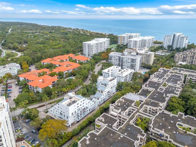 50 Ocean Lane Dr 108, Key Biscayne, FL 33149