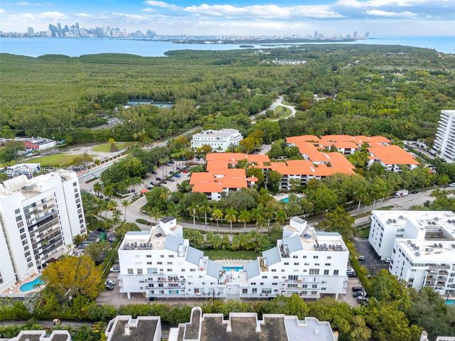 50 Ocean Lane Dr 108, Key Biscayne, FL 33149