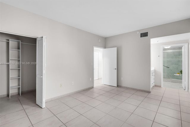 50 Ocean Lane Dr 108, Key Biscayne, FL 33149