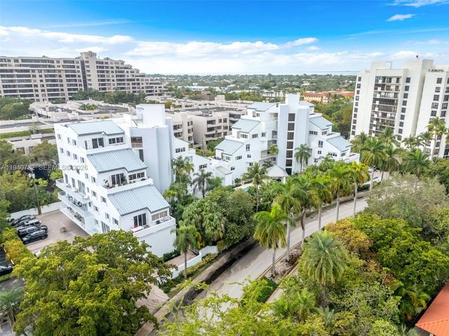 50 Ocean Lane Dr 108, Key Biscayne, FL 33149