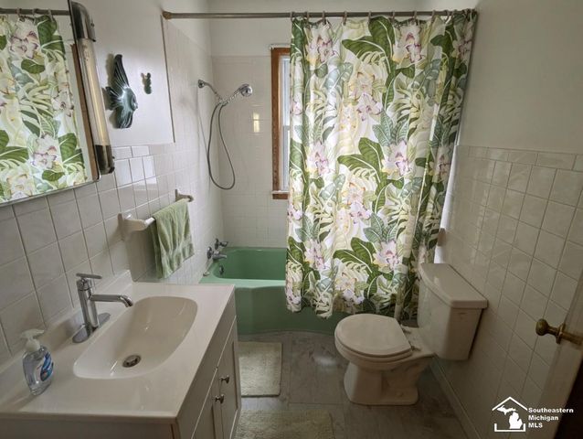 3585 Vivian Road, Frenchtown Twp, MI 48162