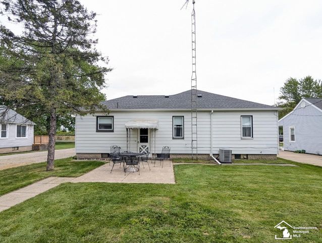 3585 Vivian Road, Frenchtown Twp, MI 48162