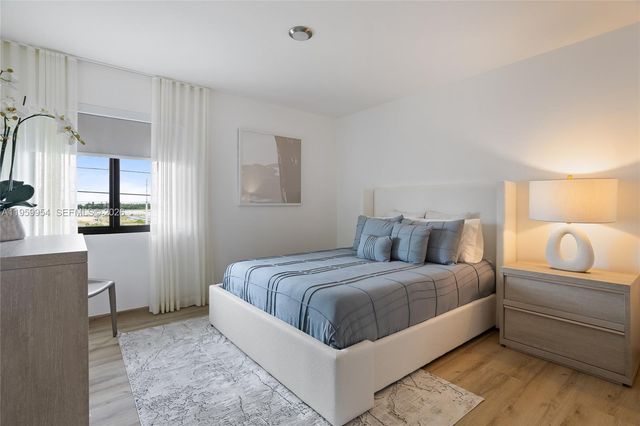 916 NW 10 STREET 5, Florida City, FL 33034