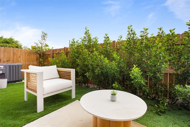 916 NW 10 STREET 5, Florida City, FL 33034