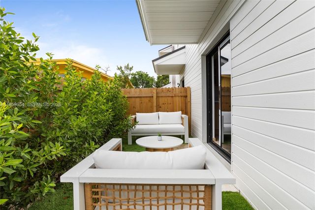 916 NW 10 STREET 5, Florida City, FL 33034