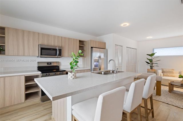 916 NW 10 STREET 5, Florida City, FL 33034