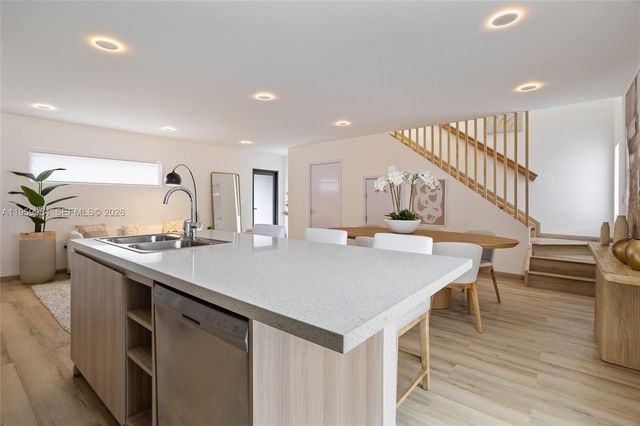 916 NW 10 STREET 5, Florida City, FL 33034