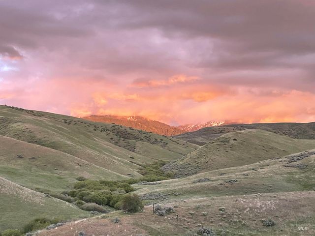 5934 New Highway 55, Horseshoe Bend, ID 83629