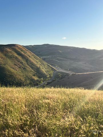 5934 New Highway 55, Horseshoe Bend, ID 83629