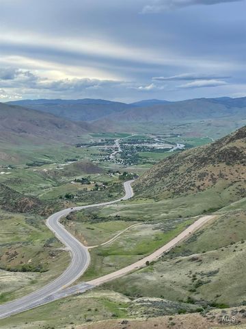 5934 New Highway 55, Horseshoe Bend, ID 83629