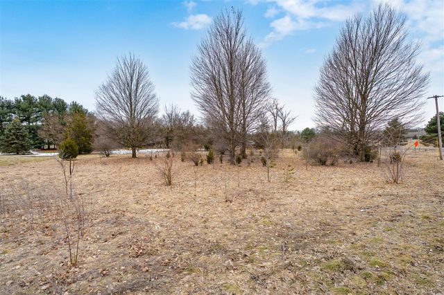 22889 Red Arrow Highway, Mattawan, MI 49071