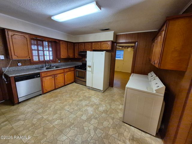 213 Chalmette Drive, Lafayette, LA 70501