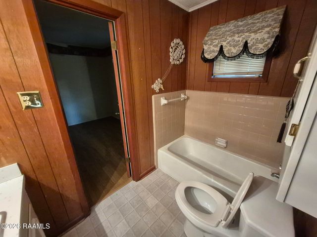 213 Chalmette Drive, Lafayette, LA 70501