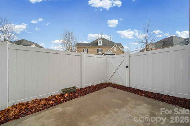 15420 Barossa Valley Street, Charlotte, NC 28277