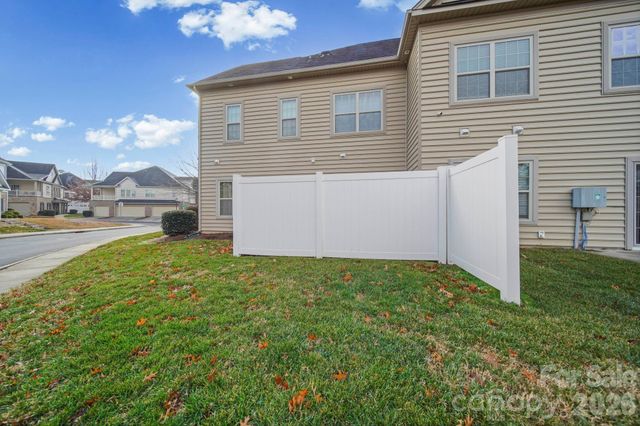 15420 Barossa Valley Street, Charlotte, NC 28277