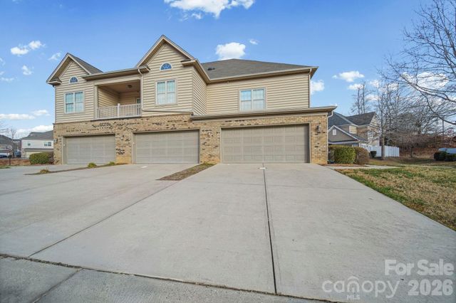 15420 Barossa Valley Street, Charlotte, NC 28277