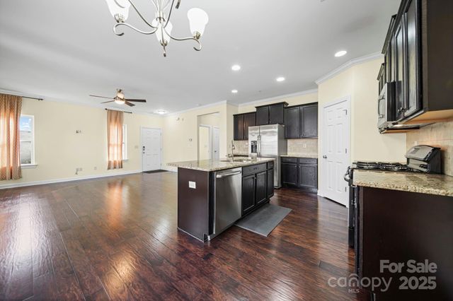 15420 Barossa Valley Street, Charlotte, NC 28277