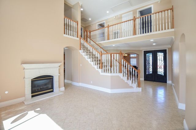 5835 Stratford Gardens Drive, Sugar Land, TX 77479