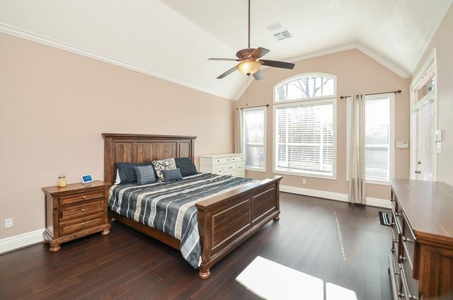 5835 Stratford Gardens Drive, Sugar Land, TX 77479