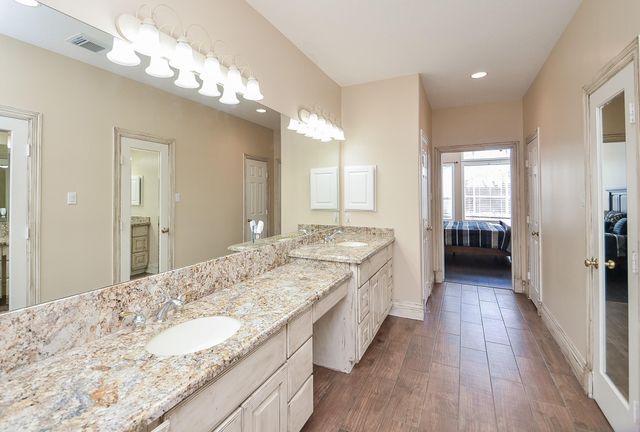 5835 Stratford Gardens Drive, Sugar Land, TX 77479