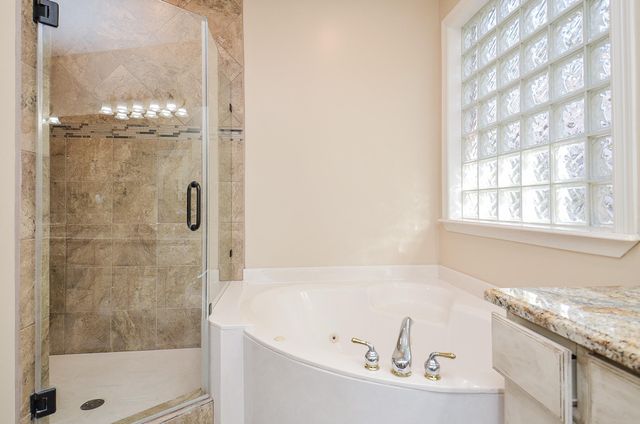 5835 Stratford Gardens Drive, Sugar Land, TX 77479