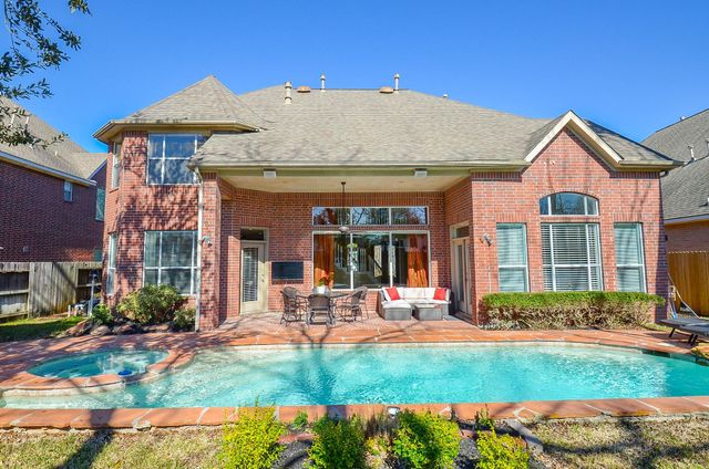 5835 Stratford Gardens Drive, Sugar Land, TX 77479