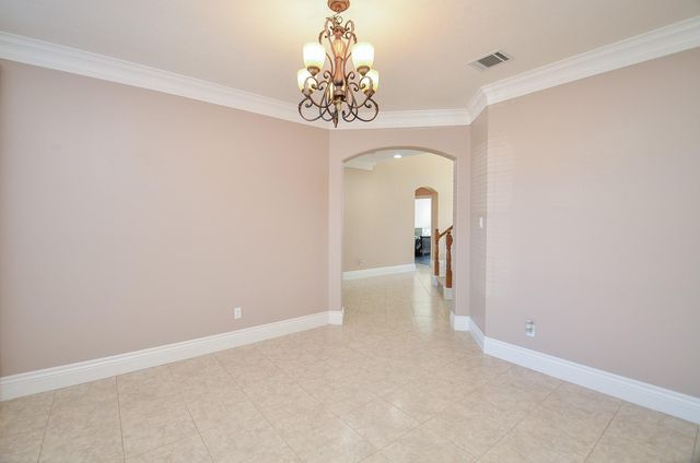 5835 Stratford Gardens Drive, Sugar Land, TX 77479
